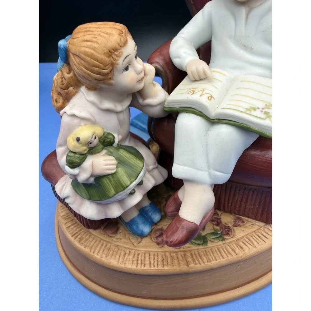 Avon Enjoying the Night Before Christmas Figurine 3rd Edition Christmas Memories